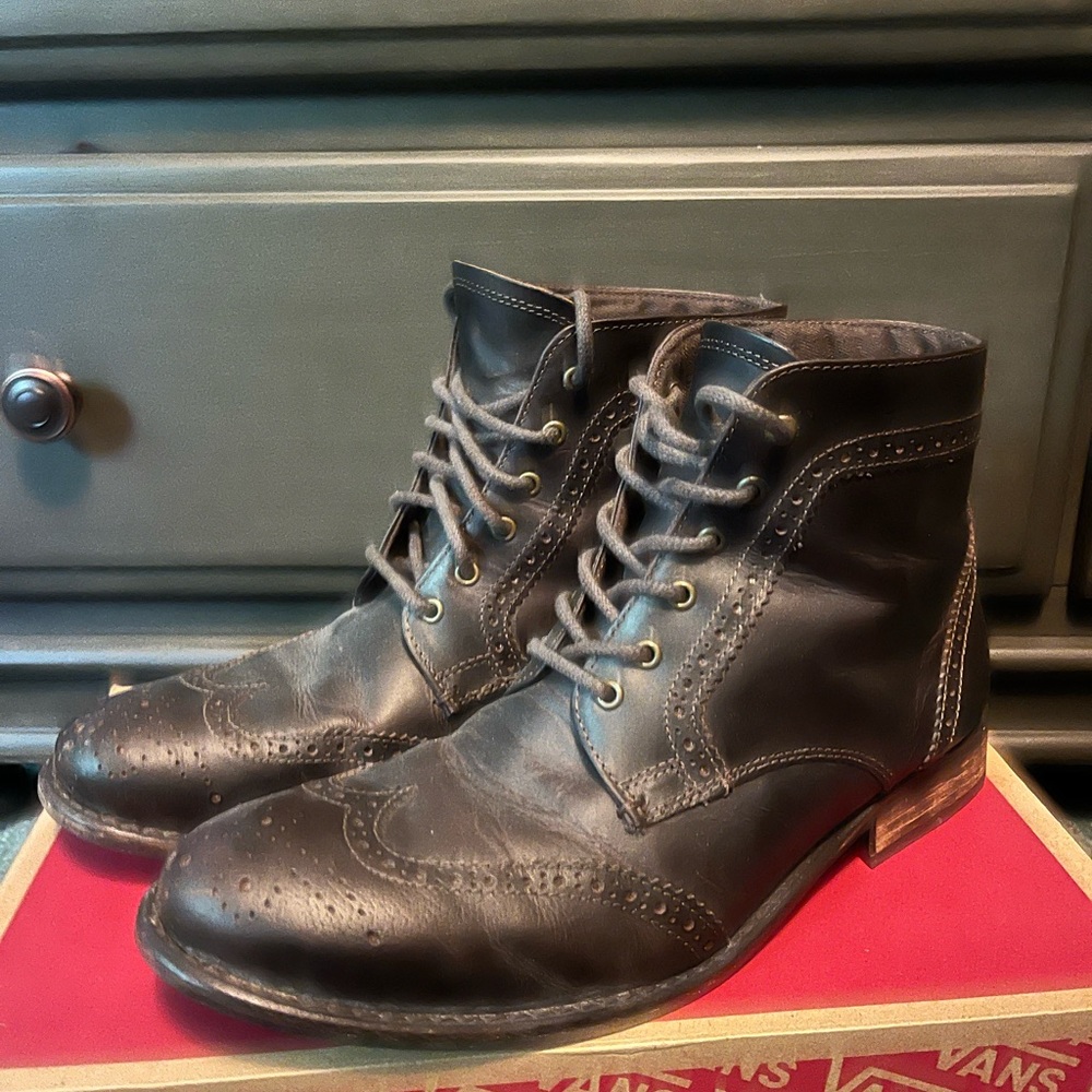 Dress boots